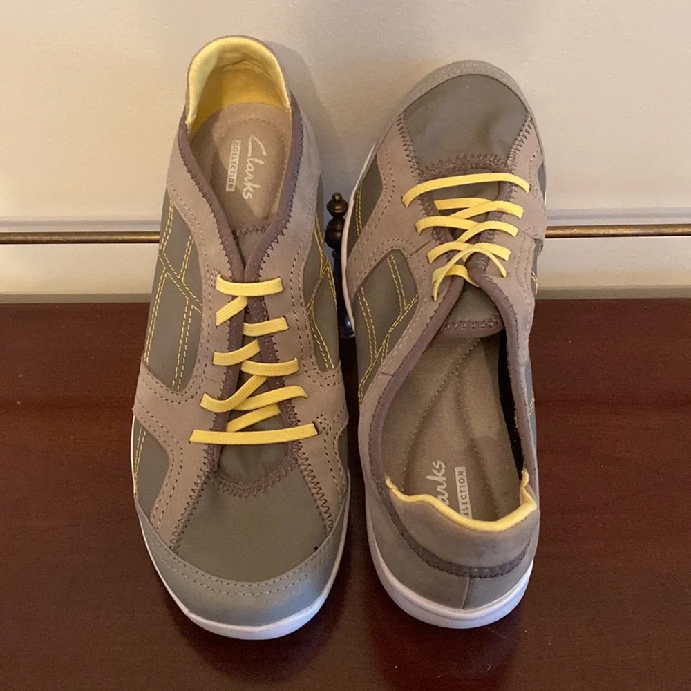 NWOT Clarks Sneakers - Picture 3 of 6